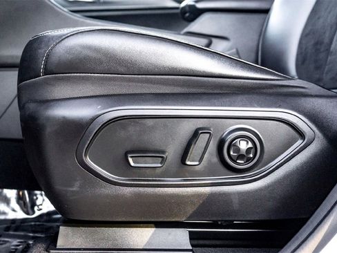 Used 2024 Jeep Grand Cherokee Altitude image 12