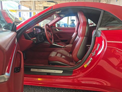 Used 2020 Porsche 911 Carrera S RWD image 13