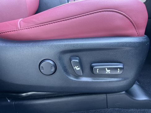 Used 2021 Lexus GX 460 Premium w/ Premium Package image 27