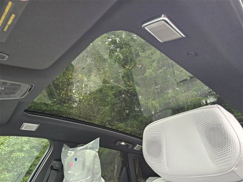 New 2026 Cadillac Lyriq Premium Sport image 23