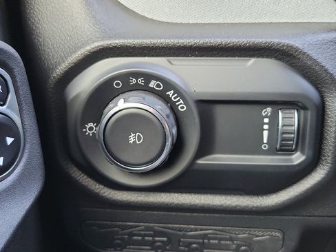 Used 2024 Jeep Wrangler Sport S image 23