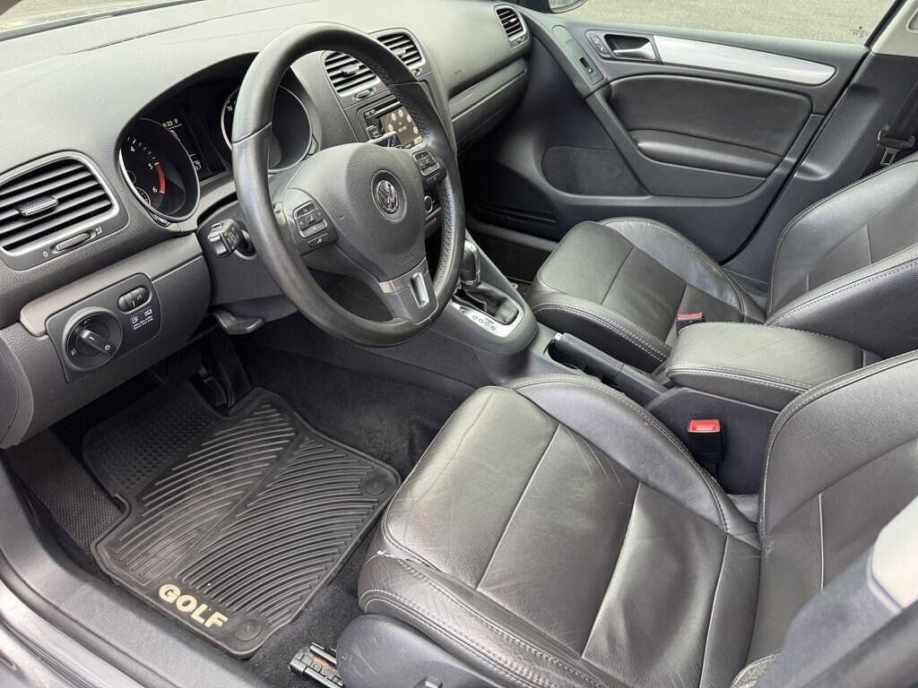 Used 2012 Volkswagen Golf TDI FWD image 16