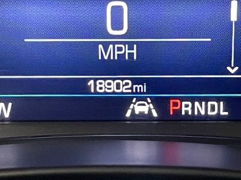 Used 2022 Chevrolet Equinox LT image 2