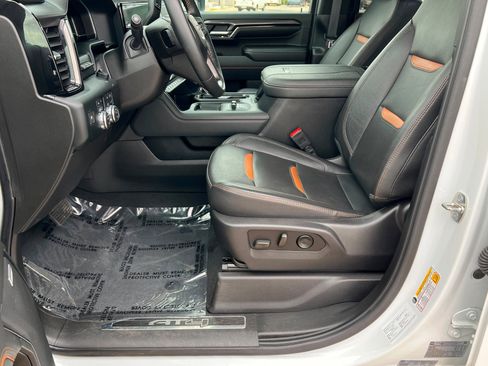 Used 2024 GMC Sierra 2500 AT4 w/ AT4 Premium Plus Package image 17