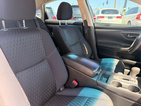Used 2017 Nissan Altima 2.5 S w/ Power Driver Seat Package FWD image 26