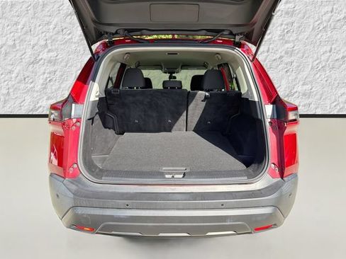 Used 2021 Nissan Rogue S FWD image 12