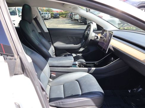 Used 2020 Tesla Model 3 Long Range image 30