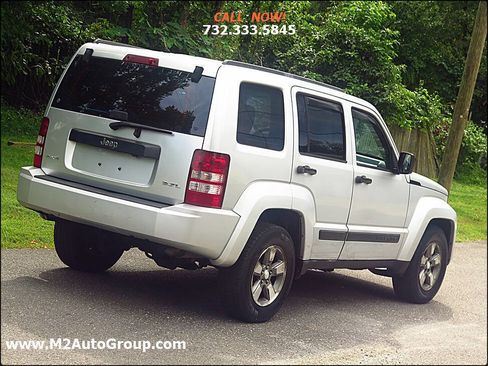 Used 2008 Jeep Liberty Sport image 27