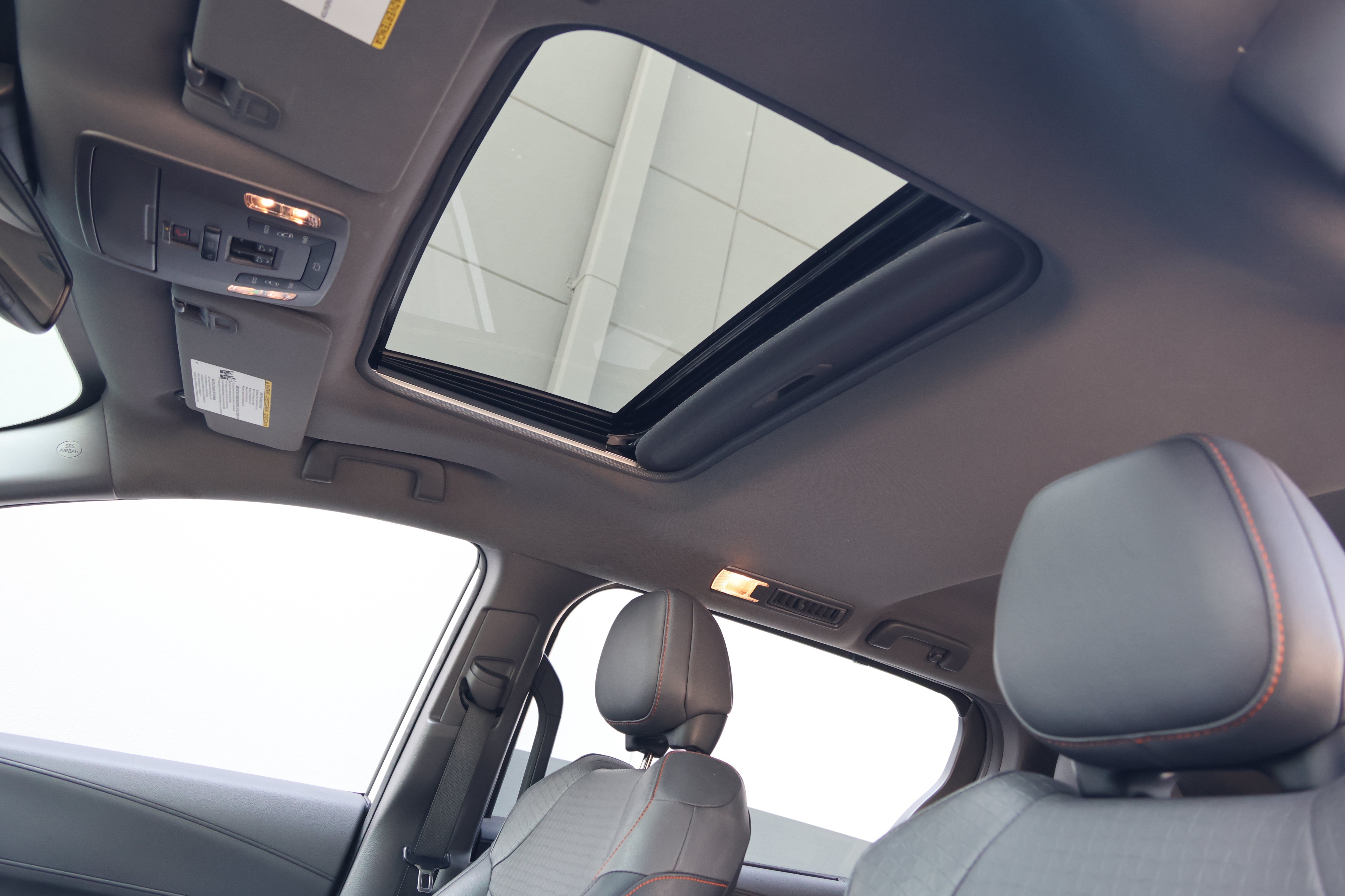 Used 2023 Toyota Sienna XSE w/ XSE Plus Package FWD image 29