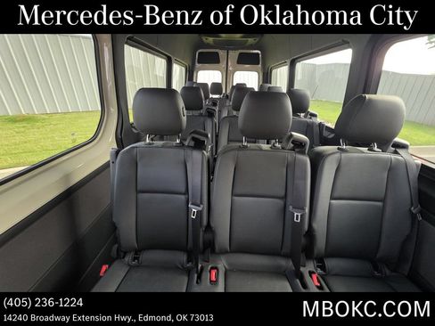 Used 2025 Mercedes-Benz Sprinter 2500 image 13