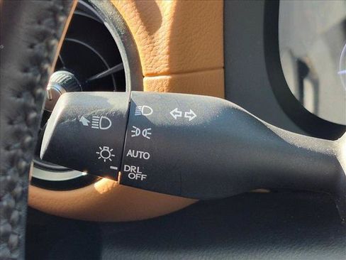 Used 2023 Lexus IS 300 w/ Comfort Package RWD image 9