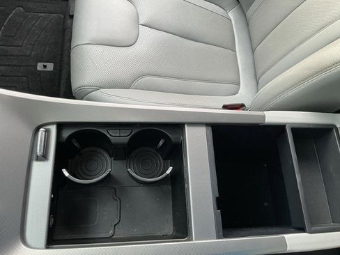 Used 2020 Hyundai Palisade SEL w/ Premium Package image 8