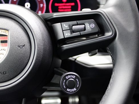 Certified 2024 Porsche Cayenne S image 28