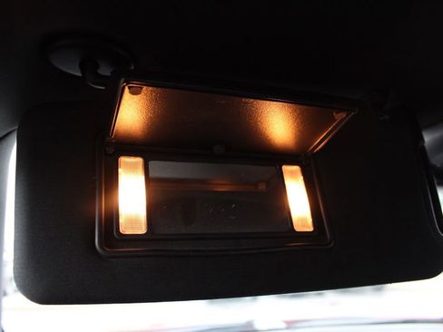 Used 2015 Dodge Charger SXT image 41