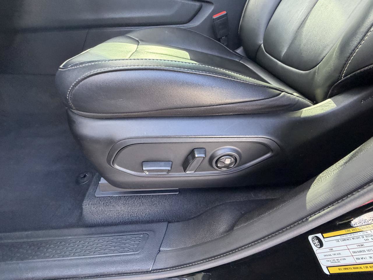 Used 2021 Jeep Grand Cherokee L Limited AWD/4WD image 14