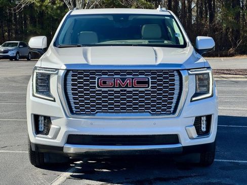 Used 2023 GMC Yukon XL Denali w/ Denali Reserve Package image 12