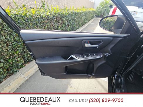 Used 2015 Toyota Camry SE image 9