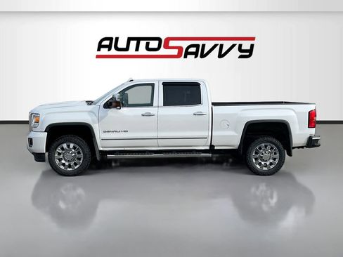 Used 2018 GMC Sierra 2500 Denali w/ Duramax Plus Package AWD/4WD image 4