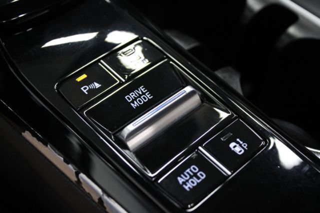 Used 2020 Hyundai Sonata Limited FWD image 22