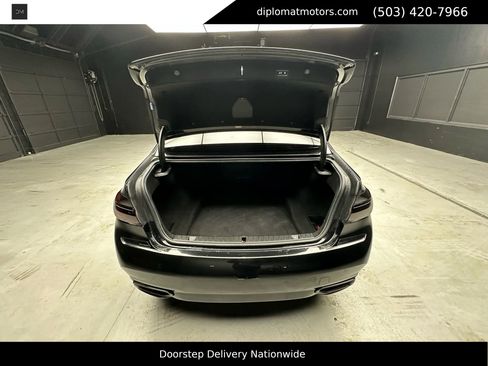 Used 2018 BMW 740i image 49