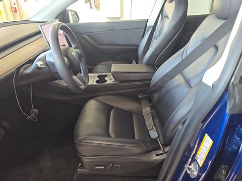 Used 2022 Tesla Model Y Long Range AWD/4WD image 4