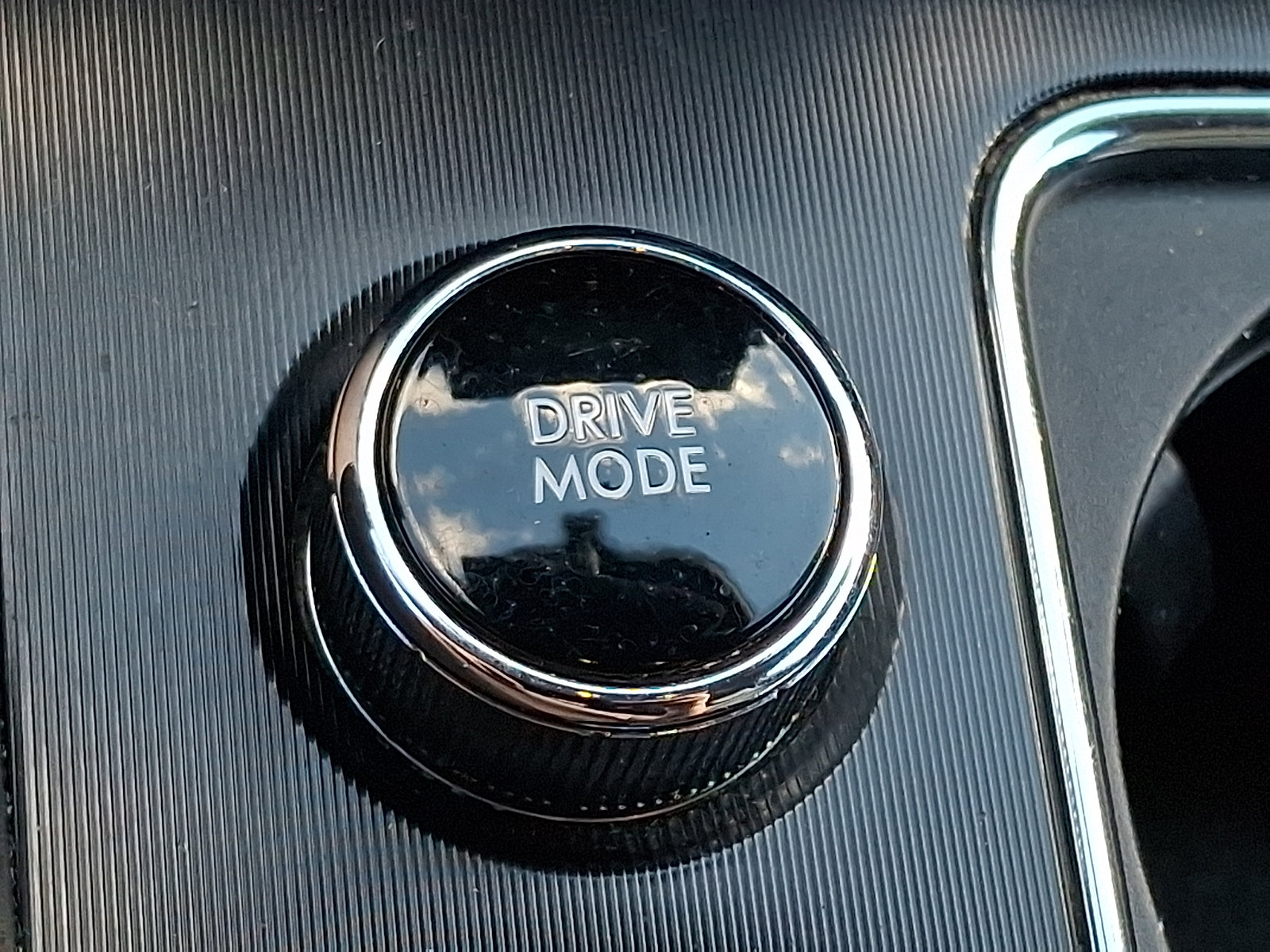 Used 2020 Lincoln Corsair AWD image 27