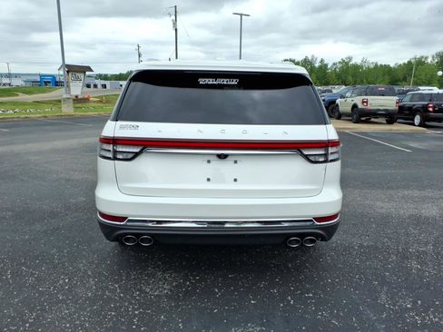 Used 2023 Lincoln Aviator AWD w/ Premium Package image 4