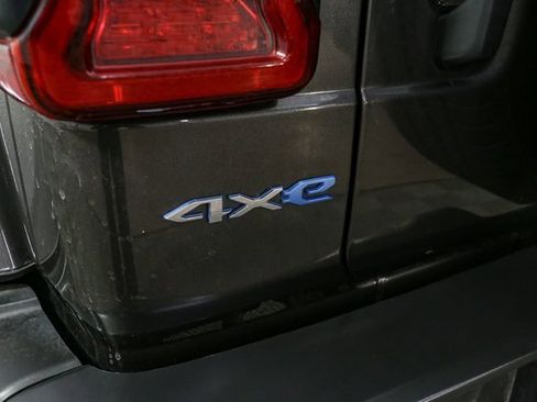 Used 2021 Jeep Wrangler Unlimited Sahara w/ Cold Weather Group image 11