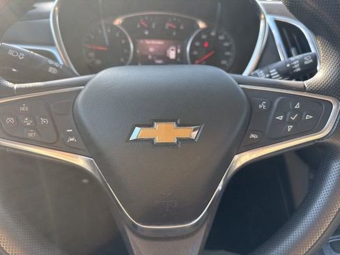 Used 2022 Chevrolet Equinox LT AWD/4WD image 17