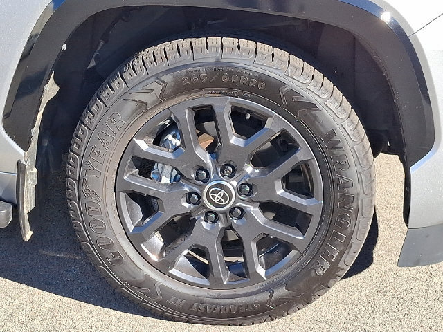 Used 2024 Toyota Sequoia Platinum AWD/4WD image 8