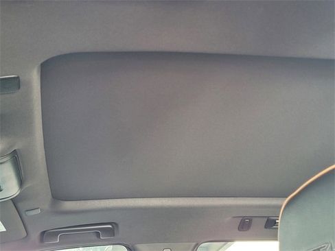 Used 2024 GMC Yukon AT4 w/ Technology Package image 14