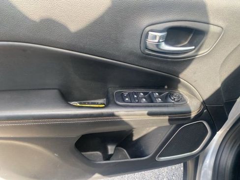 Used 2018 Jeep Compass Sport image 17
