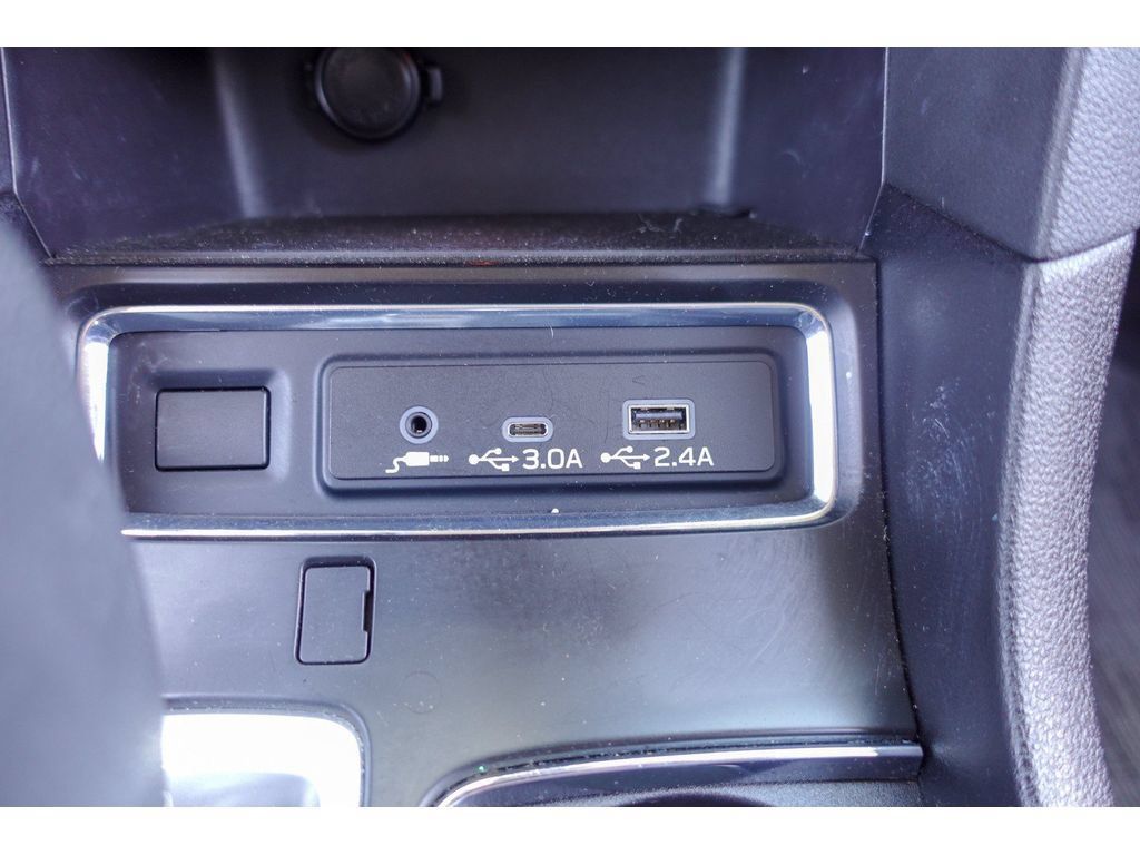 Used 2023 Subaru Ascent Limited AWD/4WD image 22