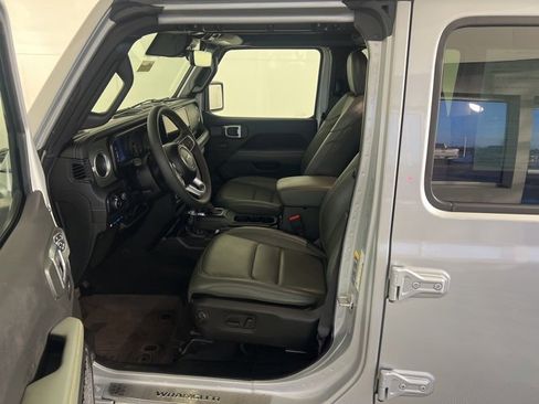 Used 2024 Jeep Wrangler High Altitude image 20