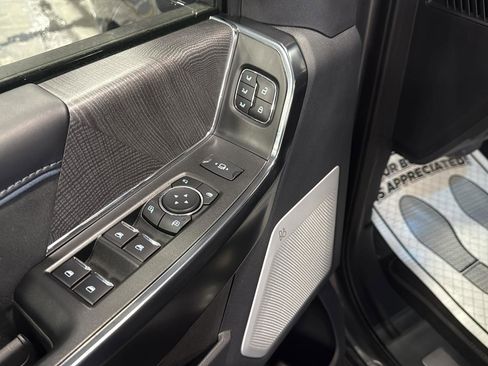 Used 2025 Ford F350 Platinum image 26