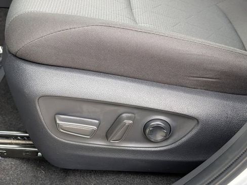 Used 2024 Toyota RAV4 XLE FWD image 25