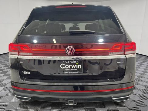 Used 2025 Volkswagen Atlas SE AWD/4WD image 6