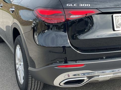 Certified 2025 Mercedes-Benz GLC 300 4MATIC image 9
