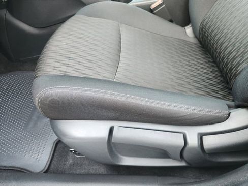 Used 2020 Nissan Rogue S image 21