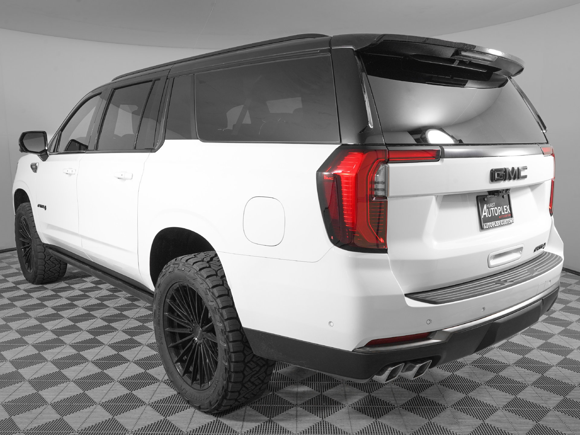 Used 2026 GMC Yukon XL AT4 Ultimate w/ LPO, Floor Liner Package AWD/4WD image 6