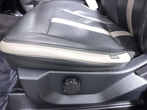 Used 2016 Ford F150 XLT AWD/4WD image 28