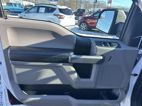 Used 2019 Ford F150 XLT image 8