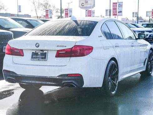 Used 2018 BMW 530e w/ M Sport Package 2 image 4