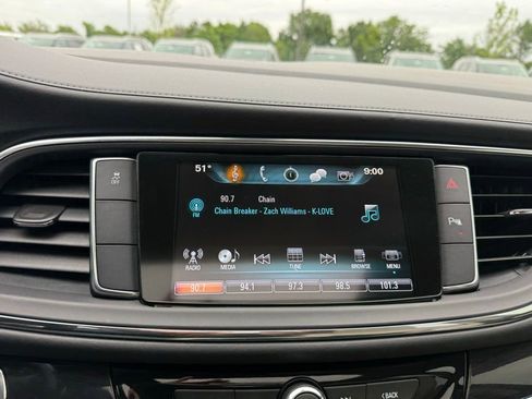 Used 2019 Buick Enclave Essence FWD image 16