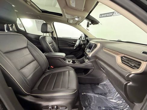 Used 2023 GMC Acadia Denali w/ Black Diamond Edition image 18