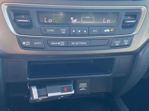 Certified 2018 Honda Ridgeline Sport image 27