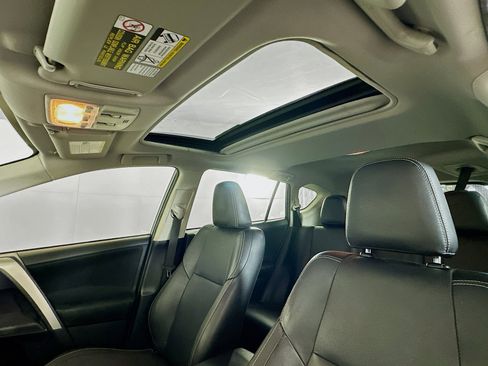 Used 2014 Toyota RAV4 XLE image 24