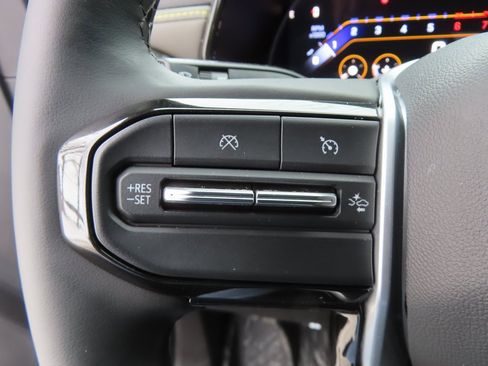 Certified 2024 Chevrolet Colorado ZR2 w/ ZR2 Bison Edition image 22