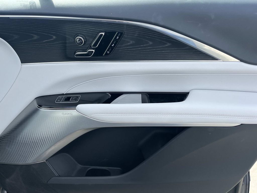 Certified 2024 Cadillac Lyriq Sport RWD image 27