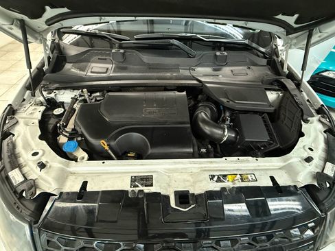 Used 2018 Land Rover Discovery Sport HSE image 39